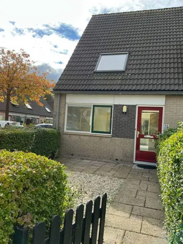 3-Room Single-Family House at Middenakker 13, Purmerend - For Rent