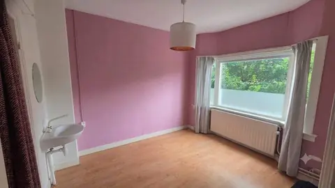 Unteppichiertes Zimmer zur Miete in der Magnoliastraat, Breda