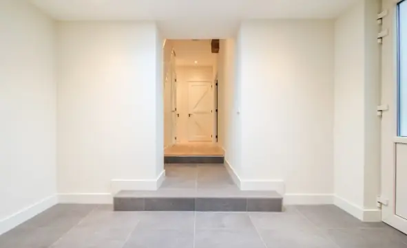 Image 10 of 16