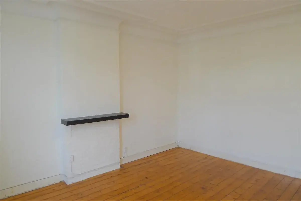 Image 9 of 10