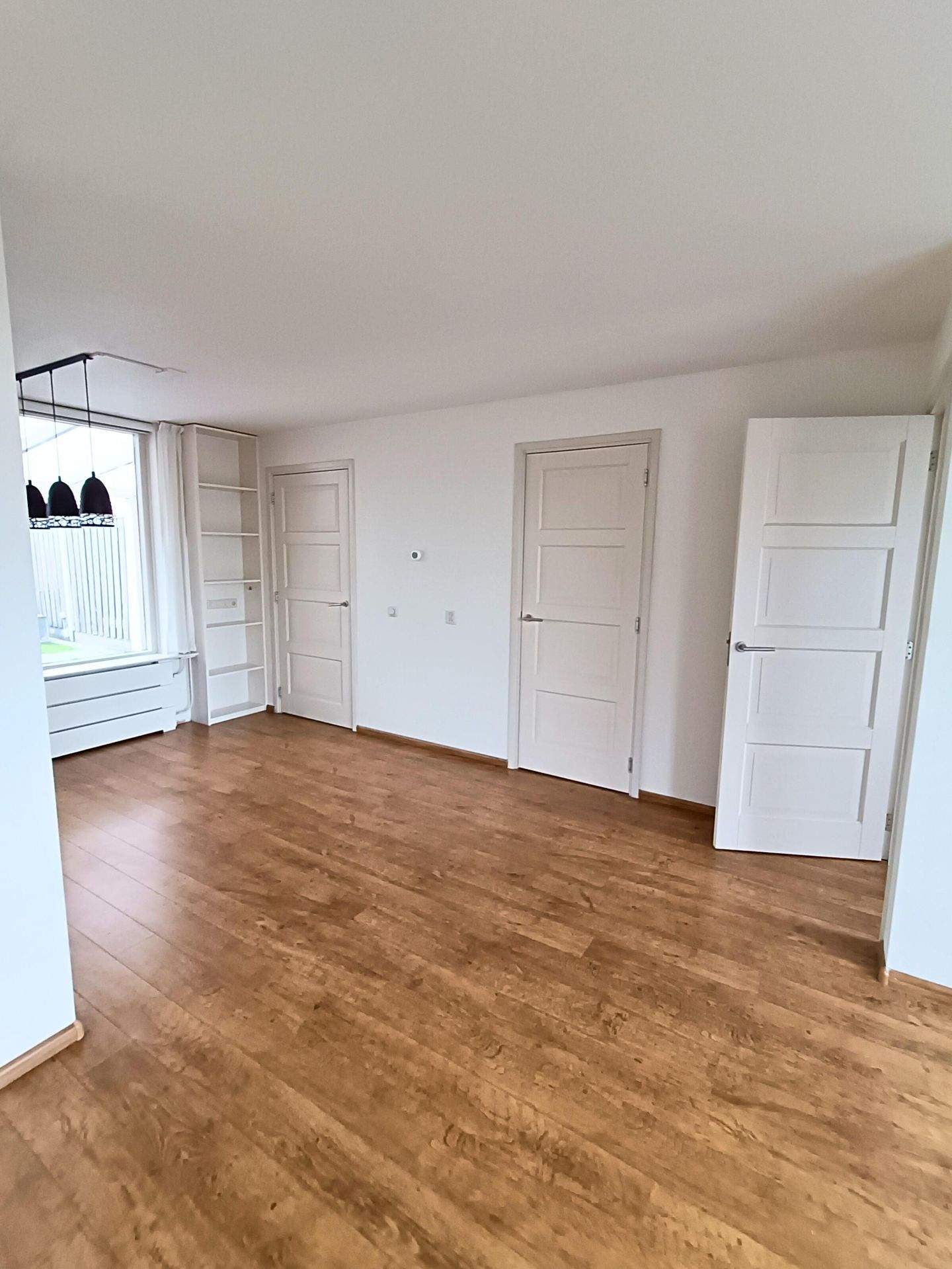 Bild 2 von 12