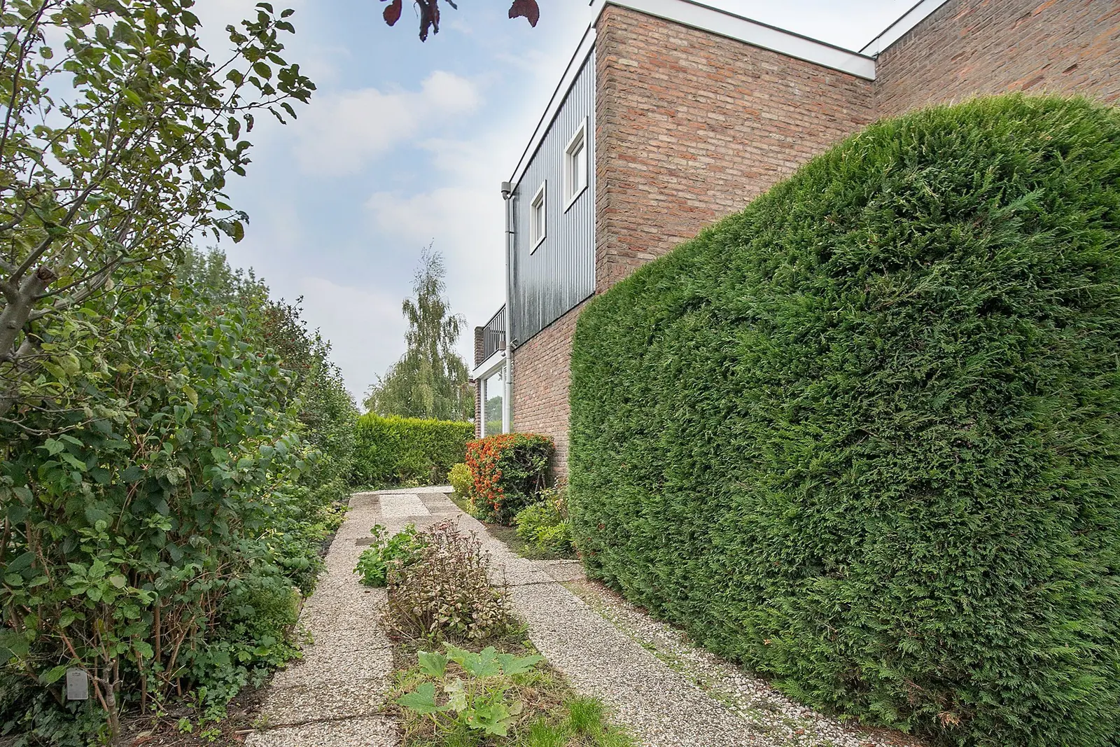 Image 21 of 26
