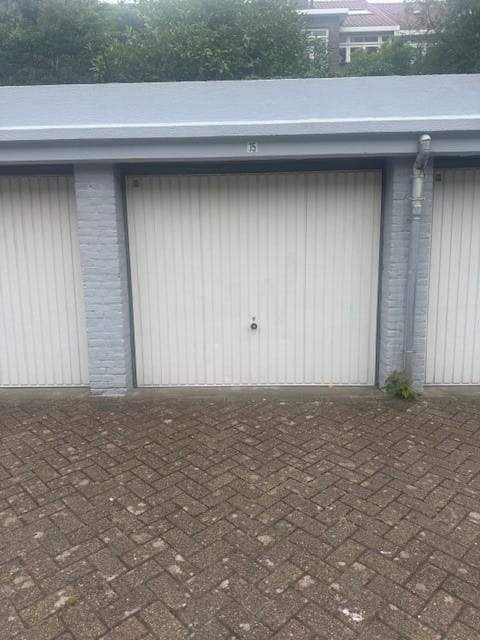 Image 1 sur 2