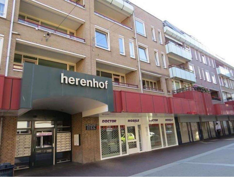 Afbeelding 1 van 15