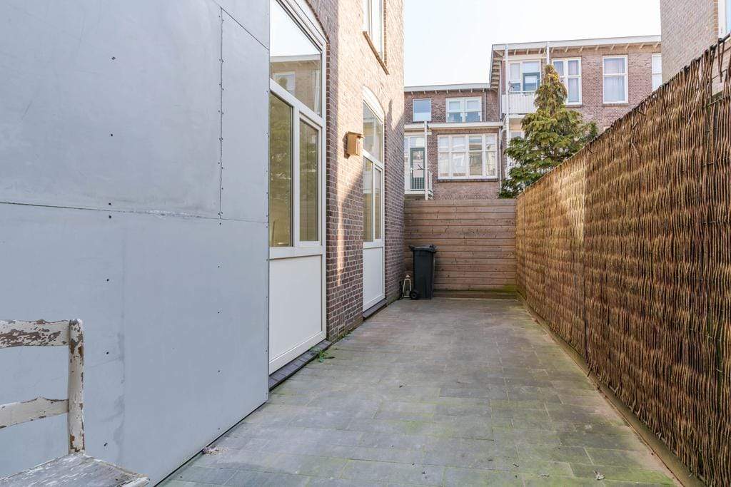 Image 16 of 25