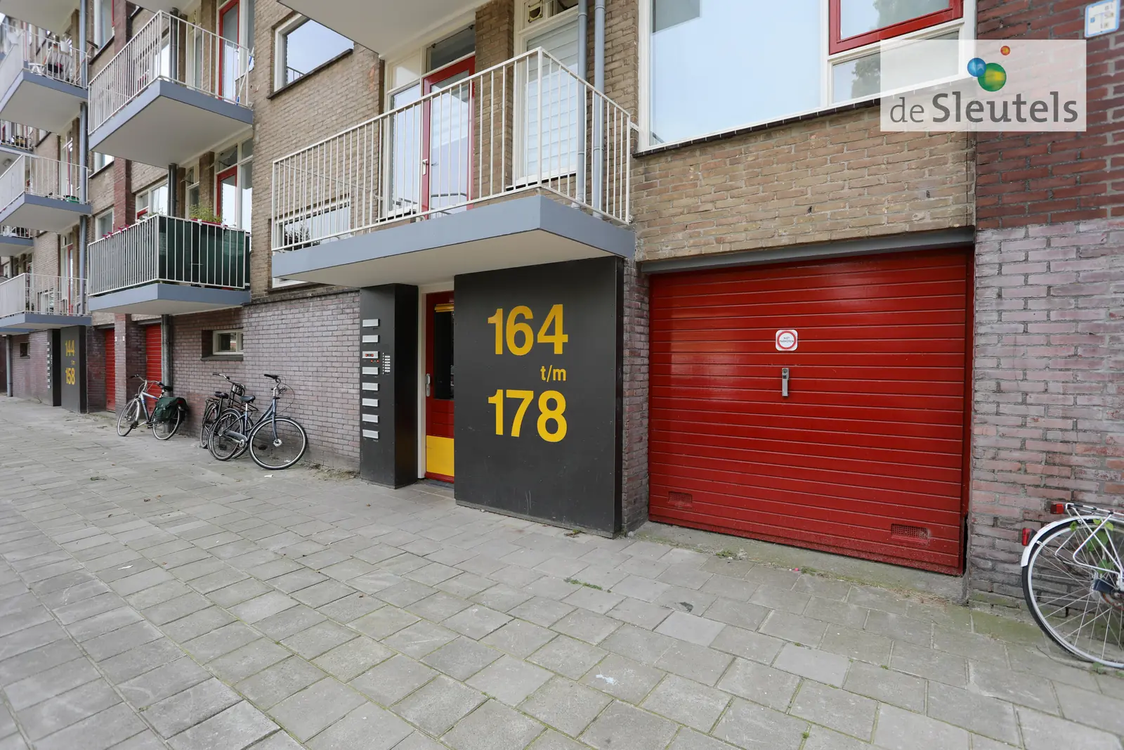 Afbeelding 2 van 2