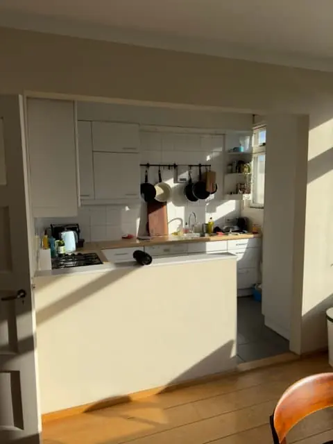 Image 3 of 6