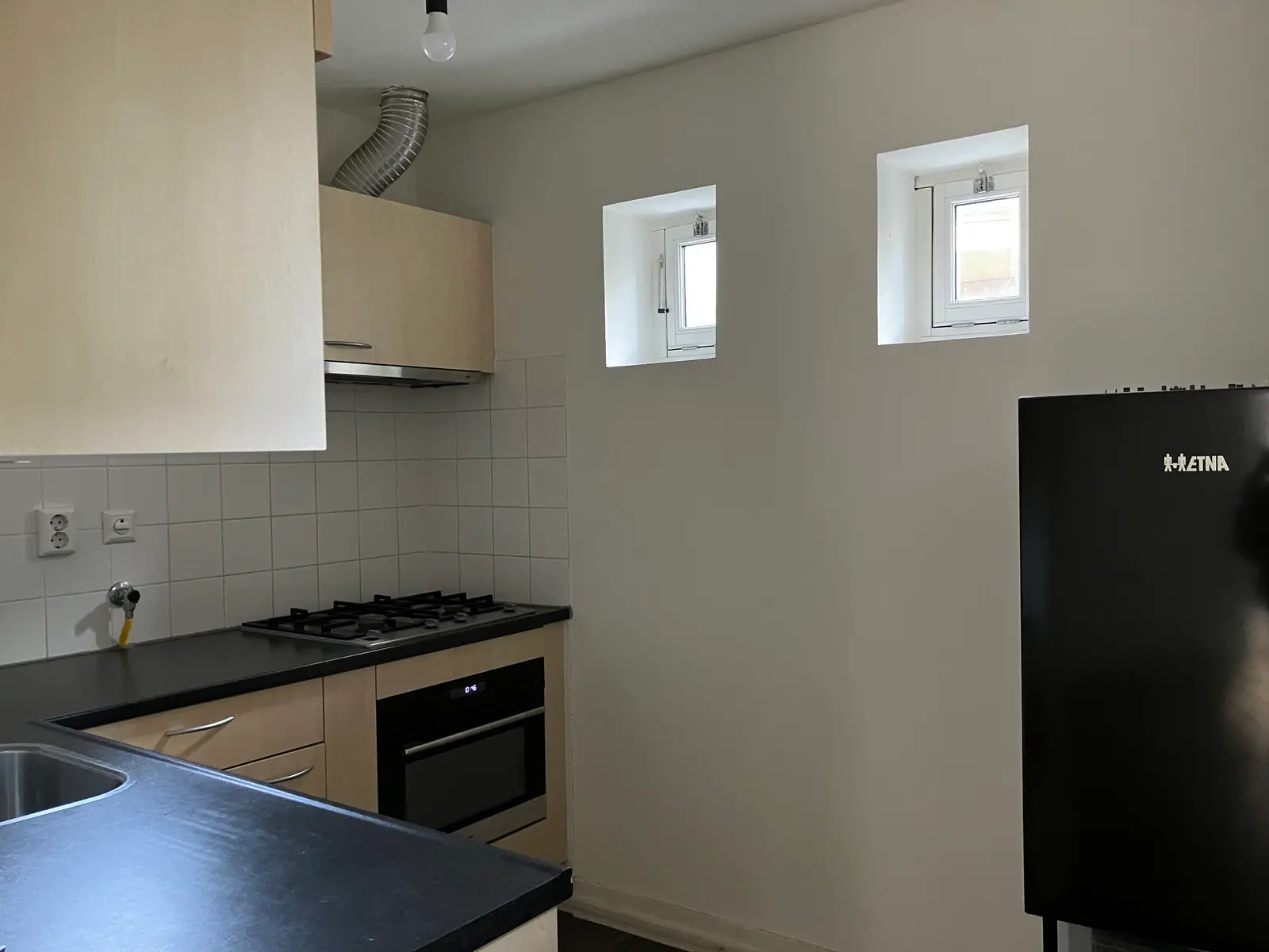 Image 10 of 19