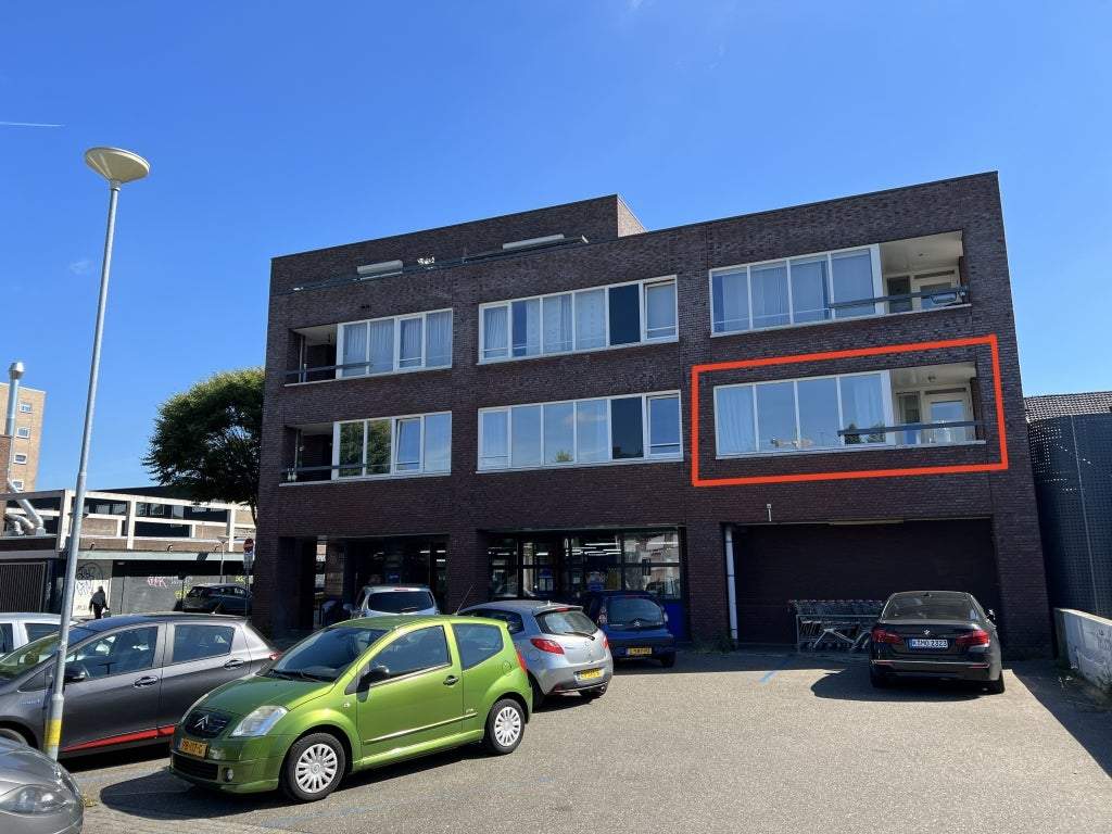 Image 2 sur 24