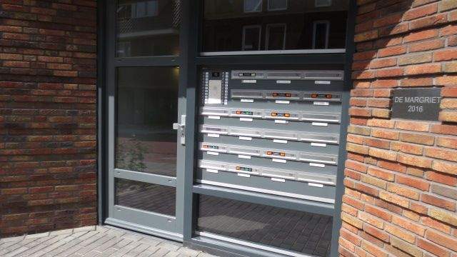 Afbeelding 2 van 27