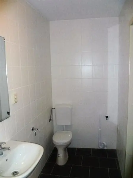 Image 4 of 5