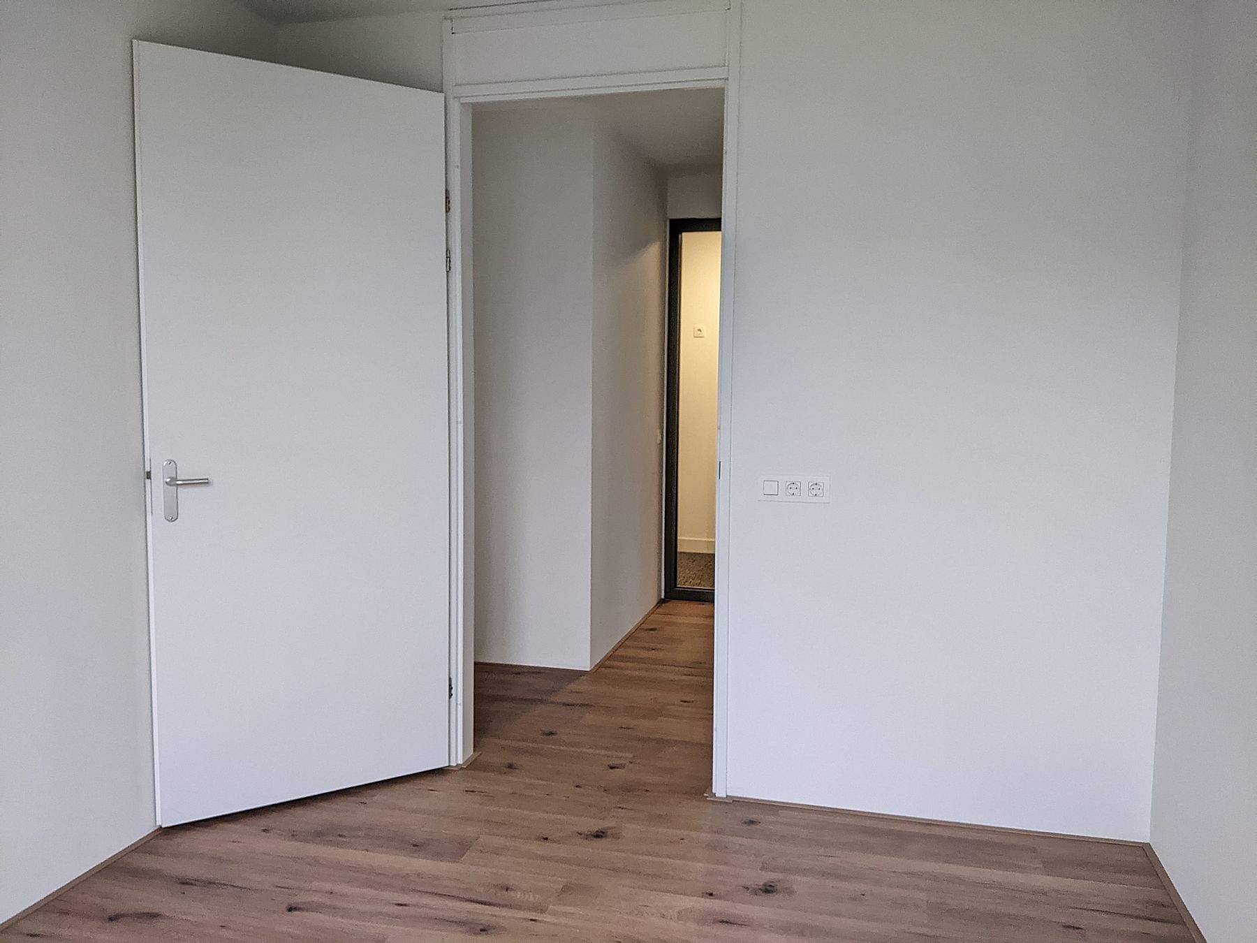 Image 7 of 8
