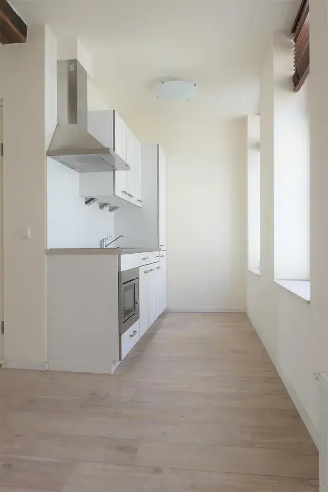 Image 7 of 10