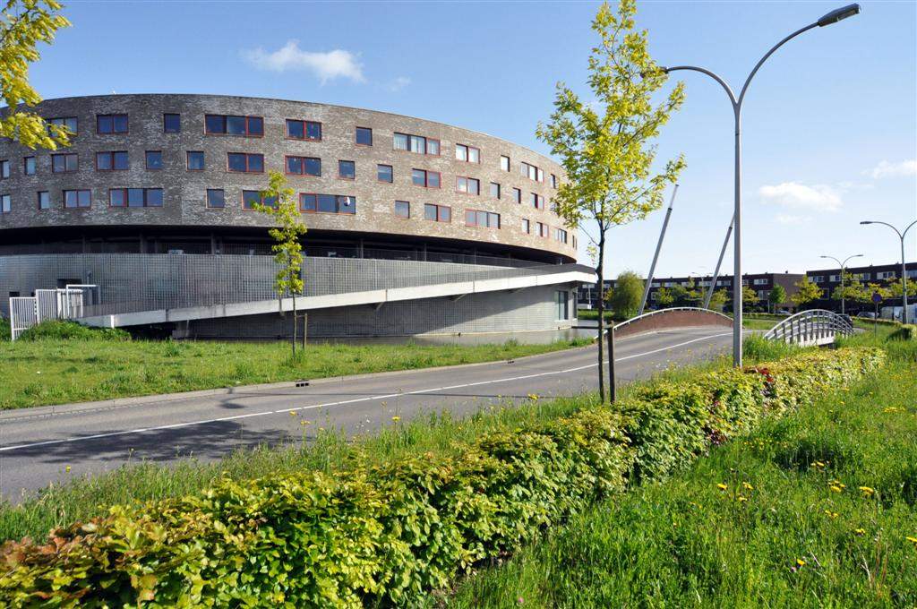 Afbeelding 1 van 48