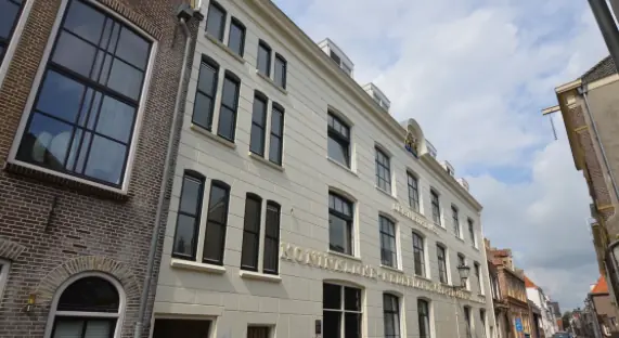 Afbeelding 2 van 6