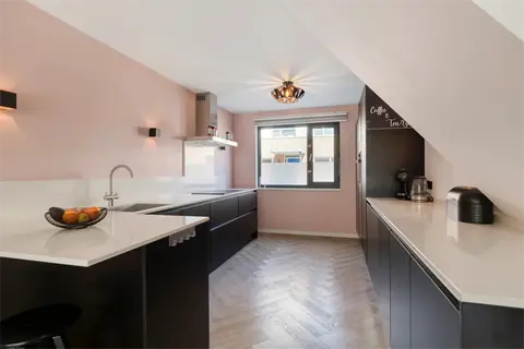 Casa Digna Johannaweg, Hoogvliet Rotterdam - En alquiler