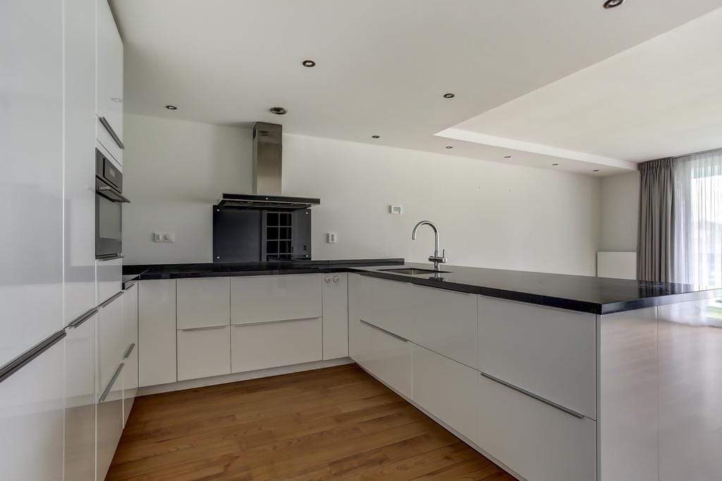 Image 11 of 15