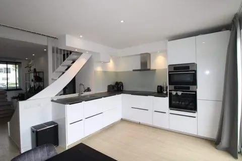 Tussenwoning Parkwijklaan, Almere - For Rent