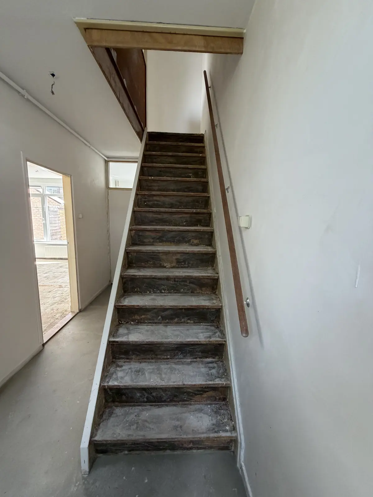 Image 11 of 35