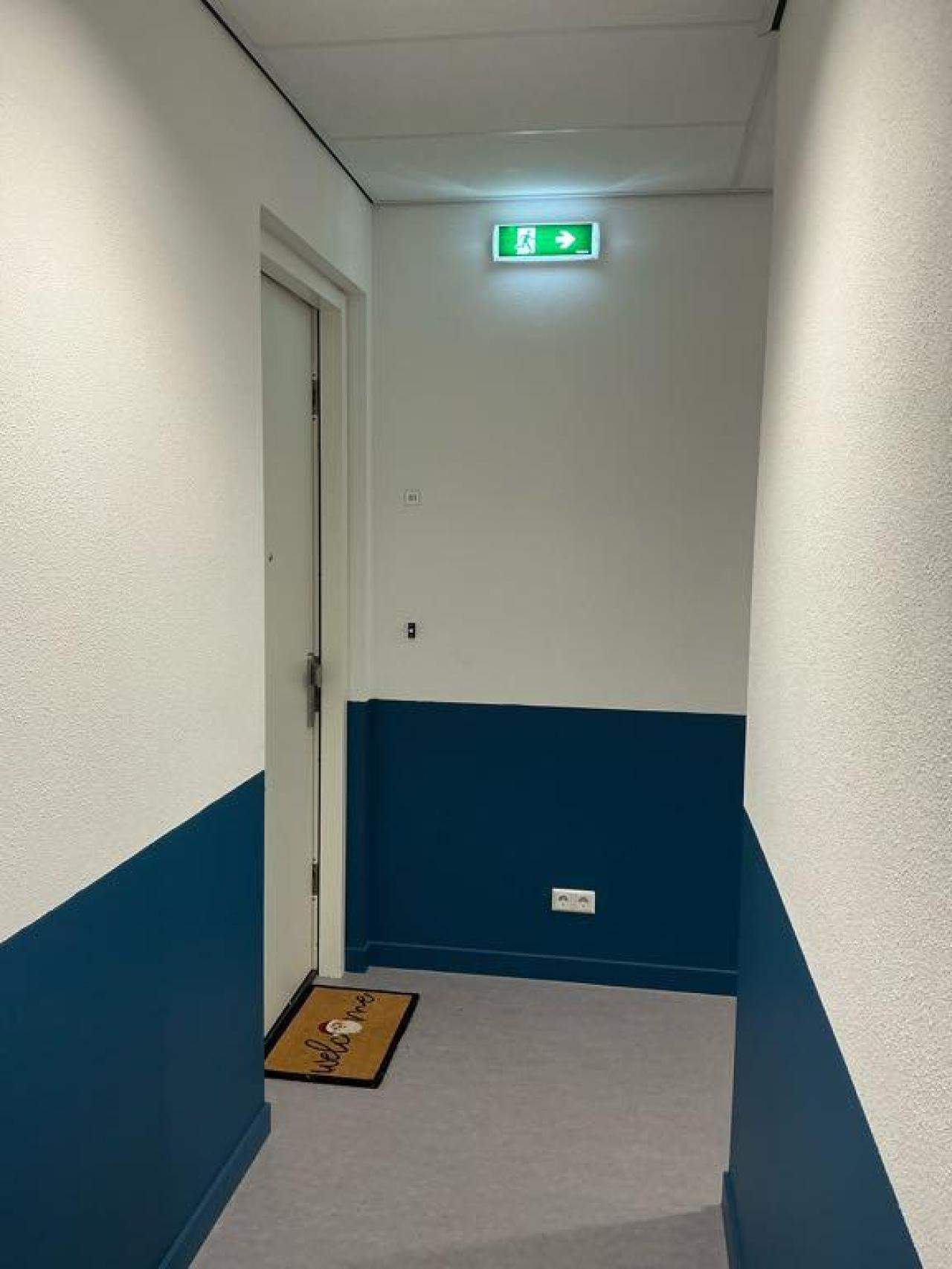 Image 4 of 9