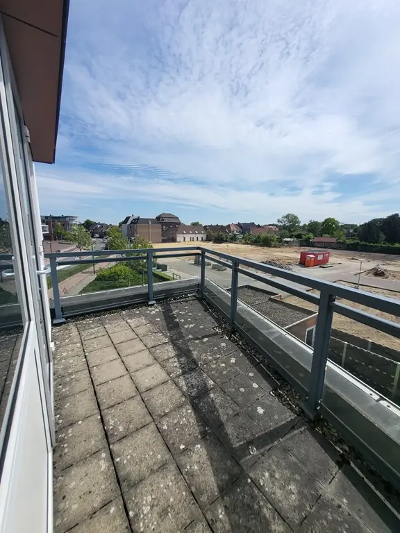 Image 20 of 24