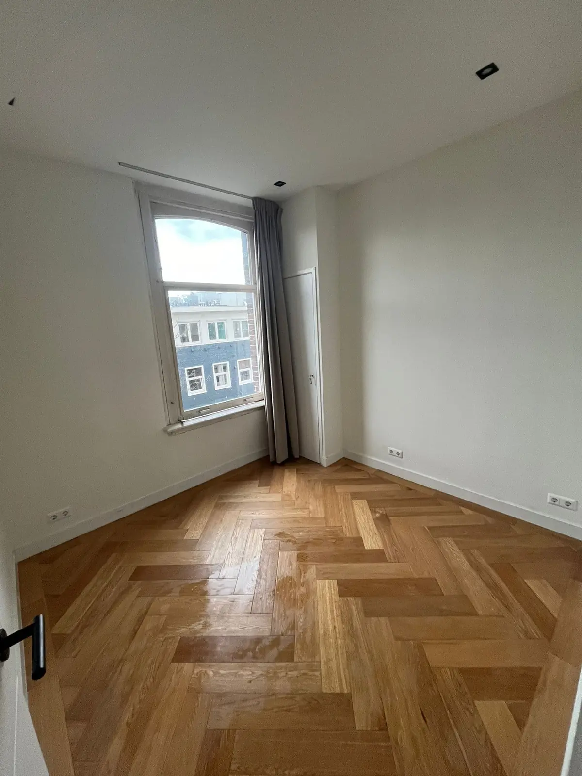 Image 6 of 10