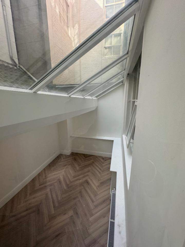 Image 2 of 6