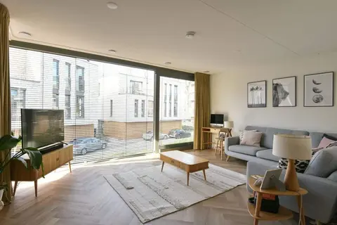 Eckhaus Struikheidelaan 63, Hilversum - Zu vermieten