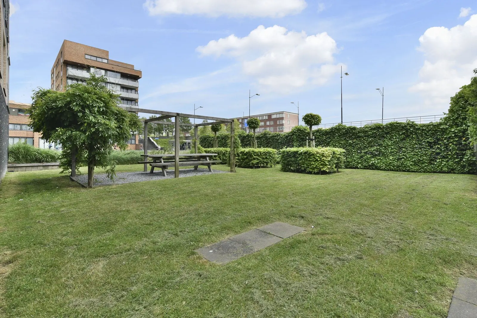 Image 21 of 27