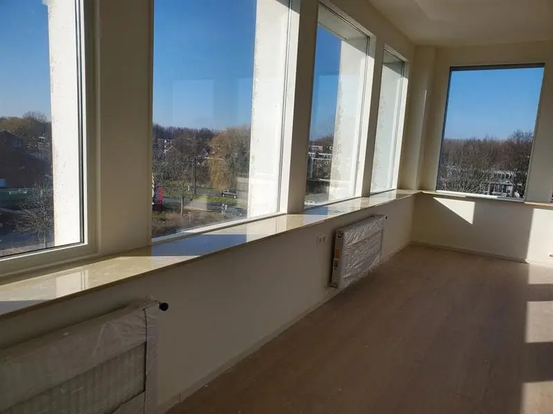 Bild 2 von 8