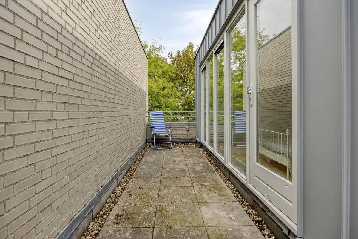Image 7 of 34
