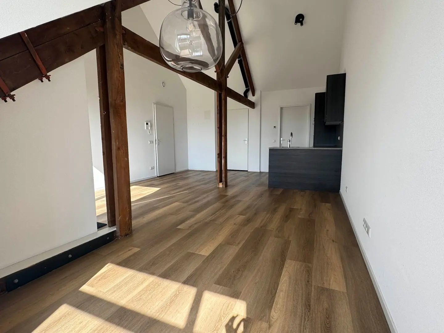 Image 10 of 20
