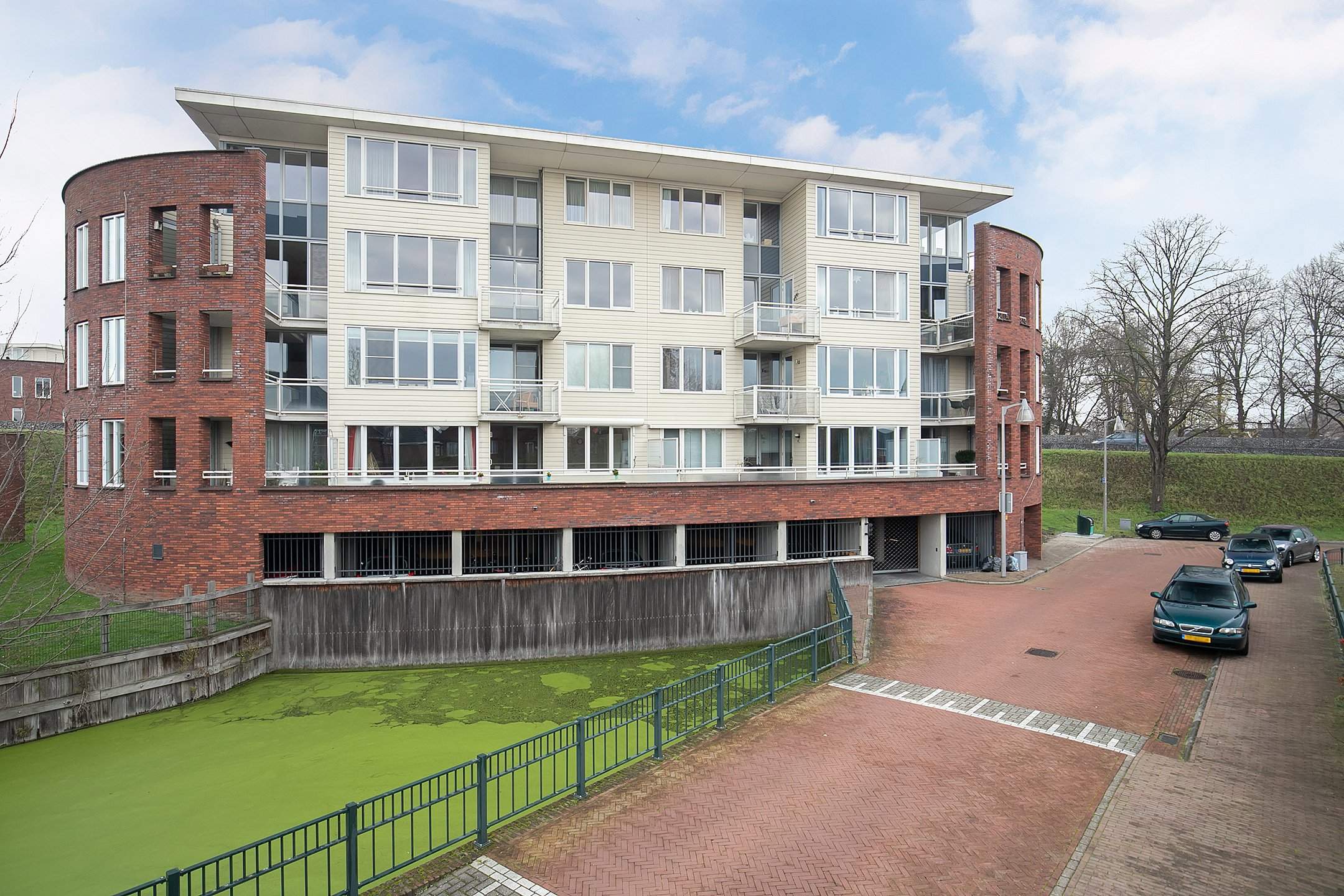 Afbeelding 1 van 11