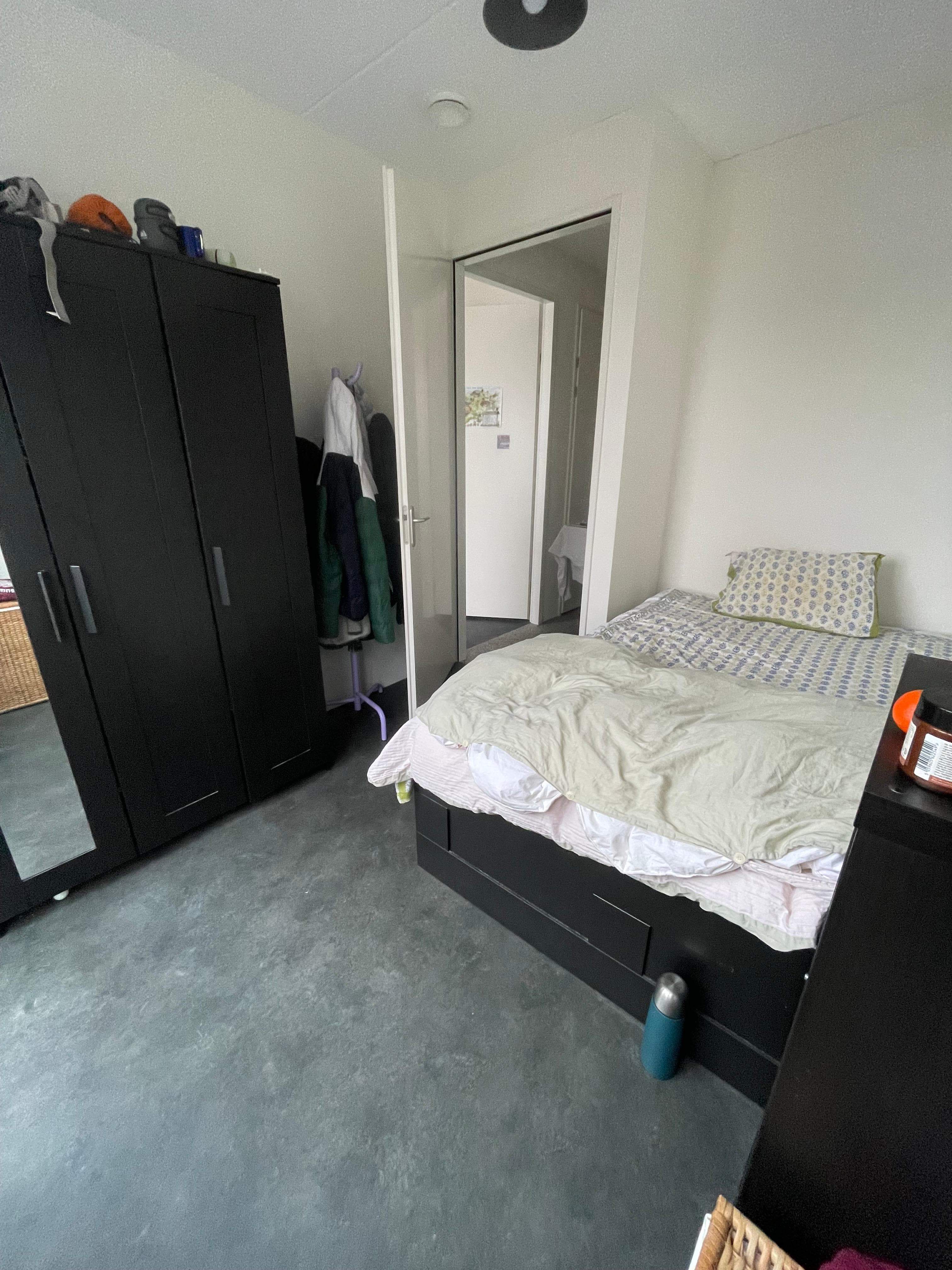 Image 7 of 9