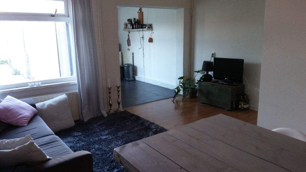 Bild 1 von 8