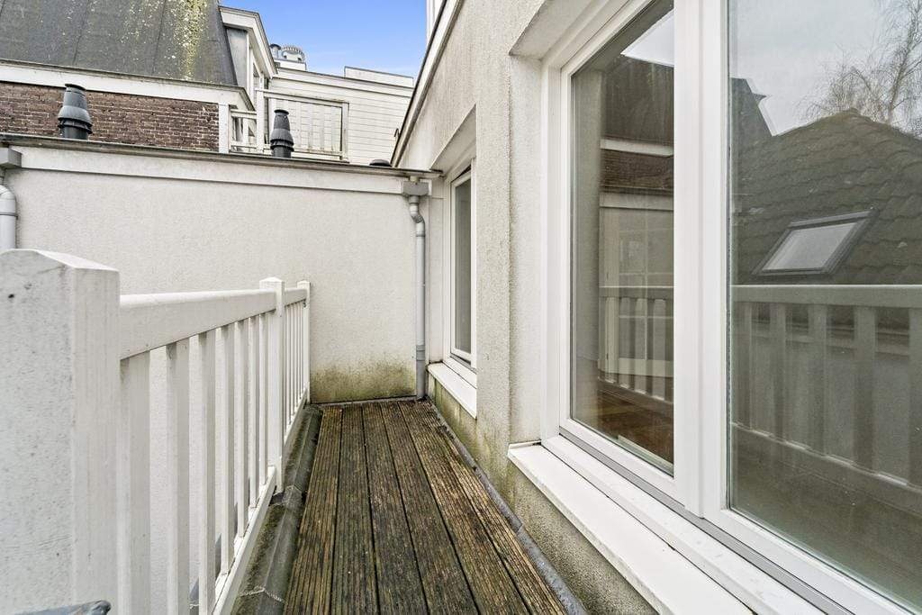 Image 14 of 30