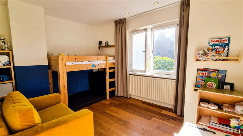 Image 11 of 11