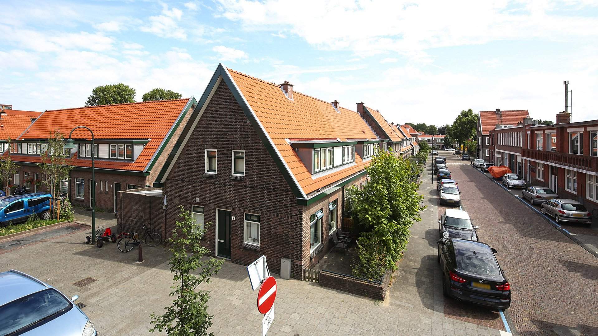 Bild 1 von 8