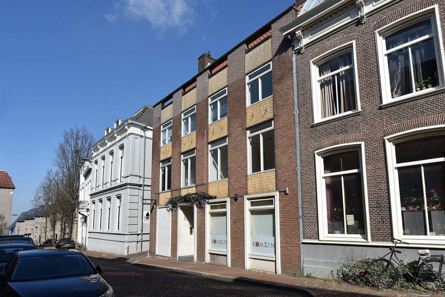 Afbeelding 1 van 4