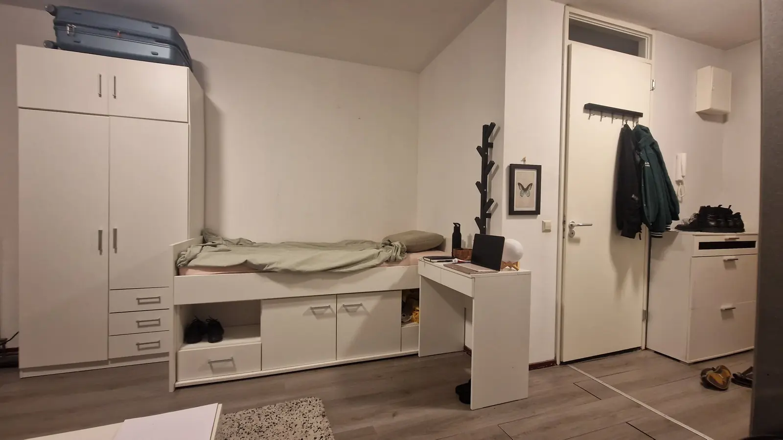 Furnished Shared Studio Hoefkade, Den Haag - For Rent