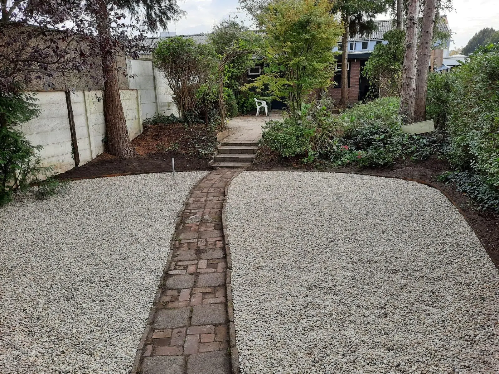 Image 6 of 6