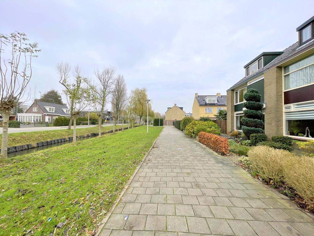 Bild 3 von 46