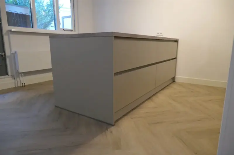 Image 4 of 10
