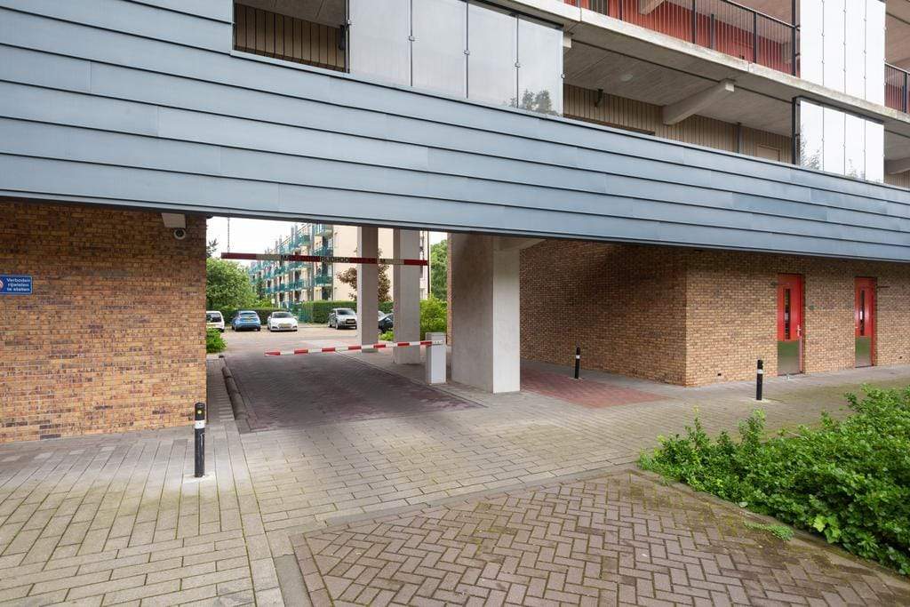 Image 28 of 28