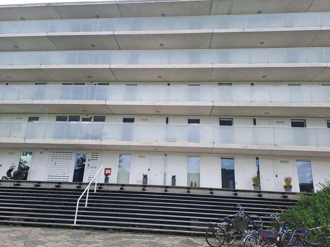Image 2 sur 9