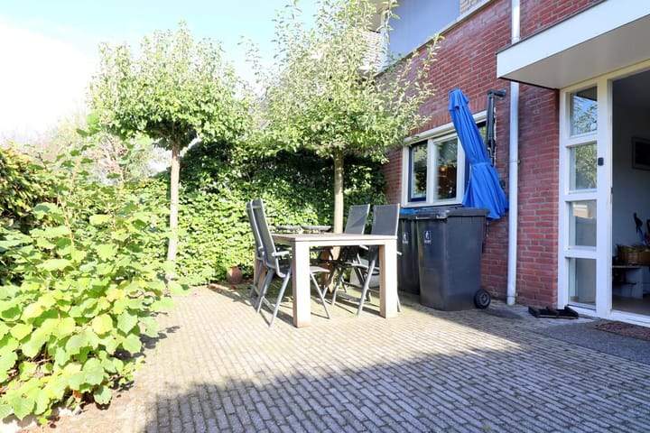 Bild 3 von 49