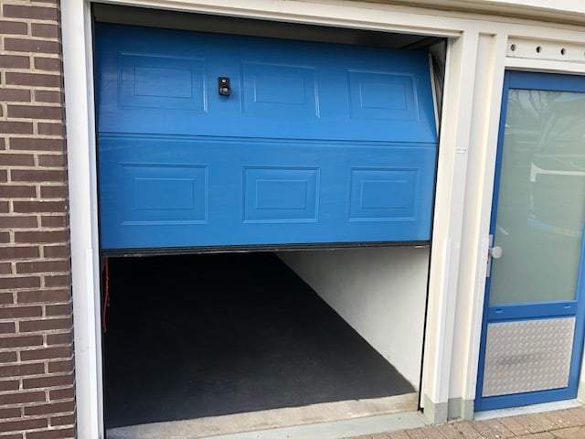 Image 3 of 12