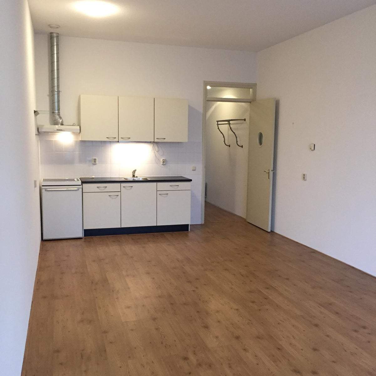 Image 2 of 14