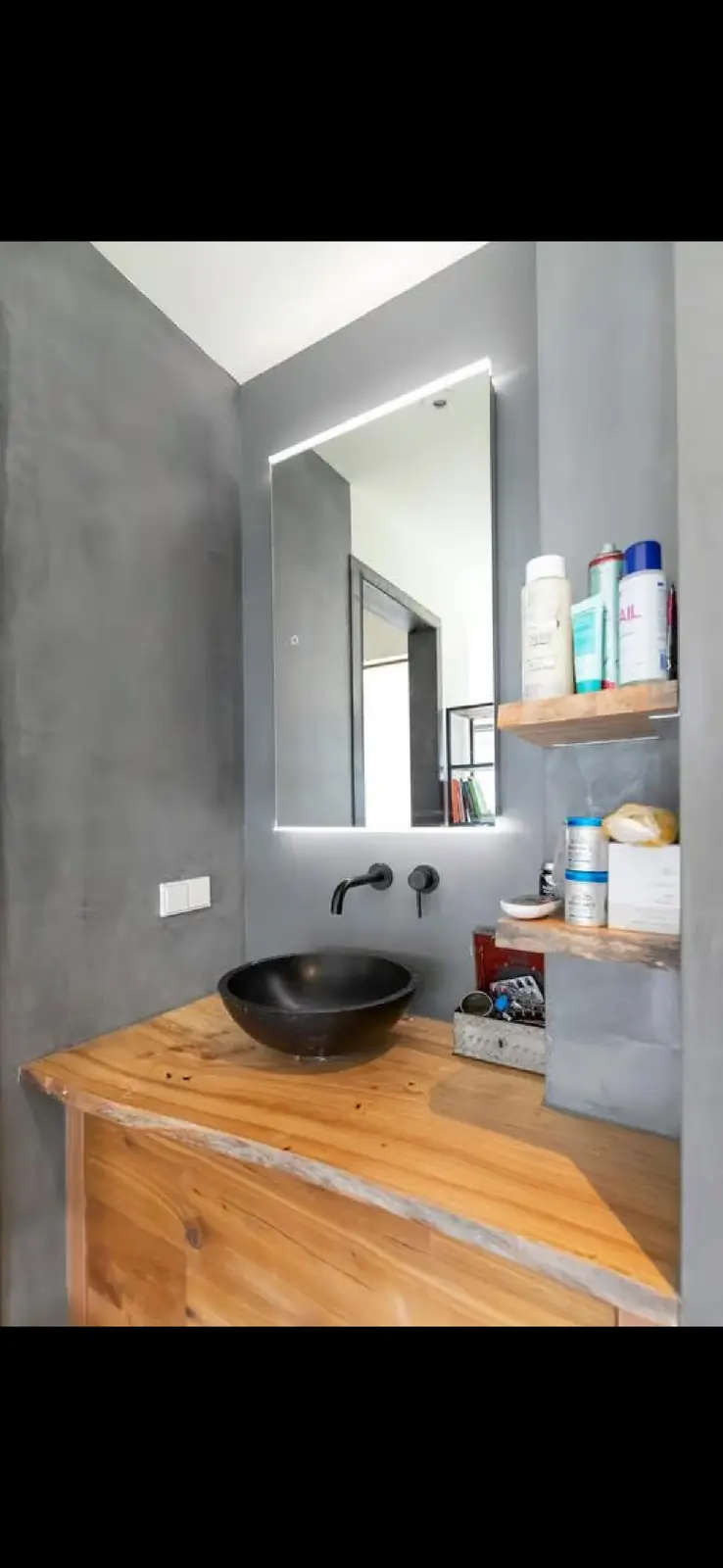 Image 2 of 10
