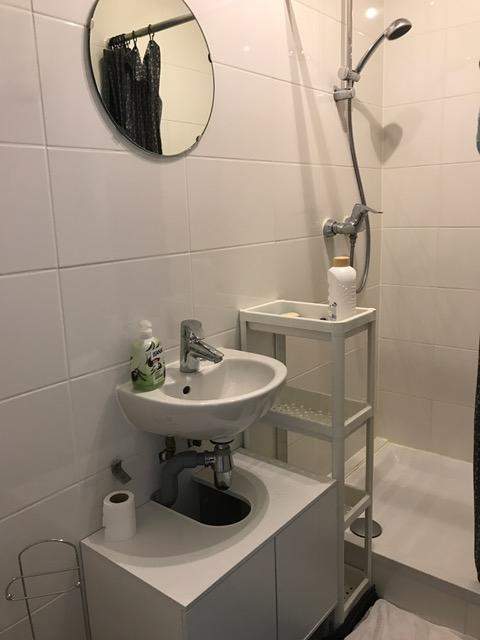 Image 2 of 9